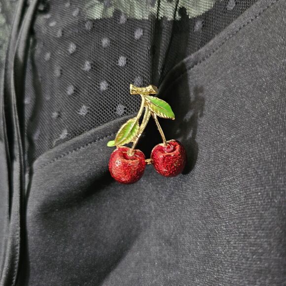 Unique Vintage Black Polka Dot Mesh 3/4 Sleeve Fitted Blouse Cherry Brooch 1X 16 - Picture 2 of 6